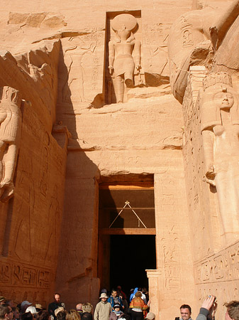 Foto Tempel mit Touristen - Abu Simbel