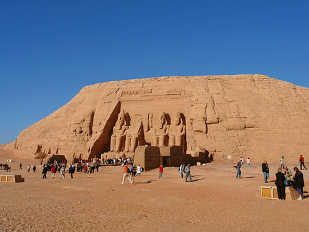 Tempel mit Himmel Fotos