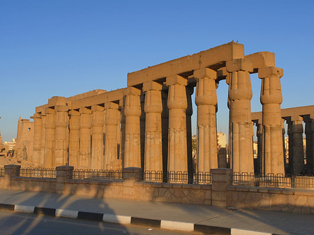 Luxor Tempel bei Sonnenuntergang Foto 