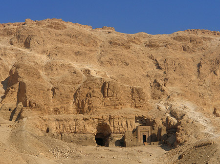 Fotos Eingang zum Tempel mit Berg | 